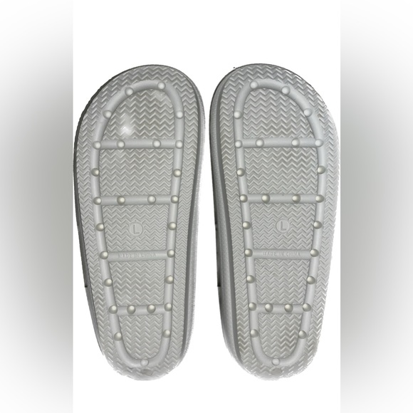 Unisex Cloud Slides - Picture 3 of 3